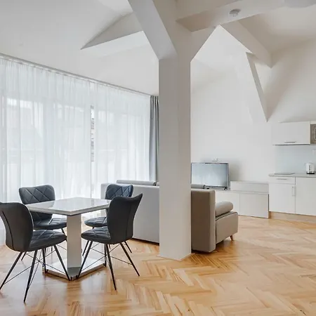 Apartment Gold Art *