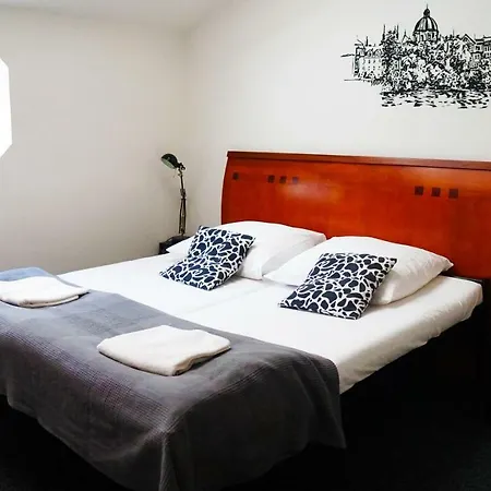 Mai Bohemia Hostel And Apartment