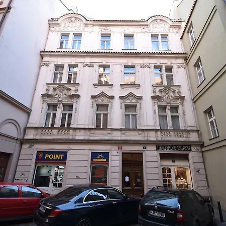 Cozy Flat By The Astronomical Clock Apartment *