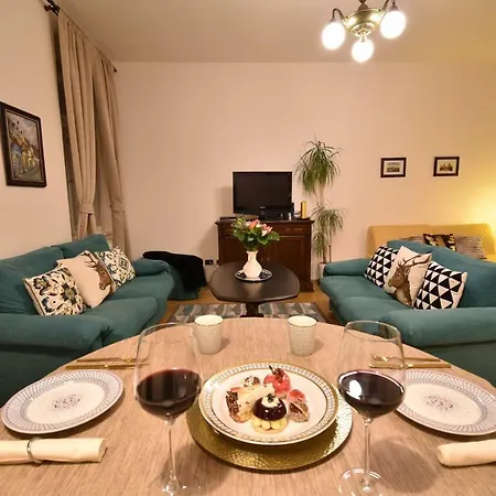 Cozy Flat By The Astronomical Clock