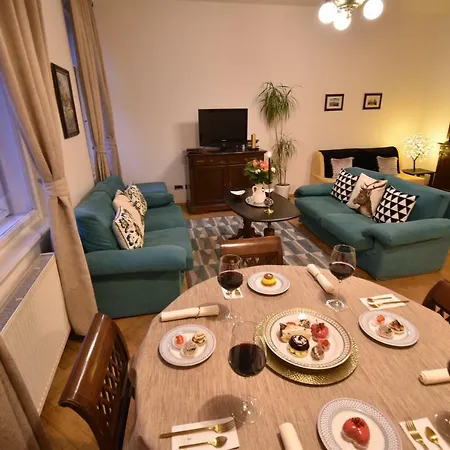 Cozy Flat By The Astronomical Clock * Prague