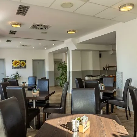 Hotel Kanarek 3*