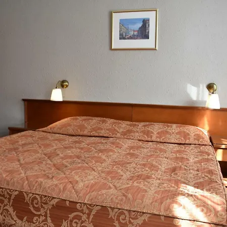 Arbes Hotel 3*