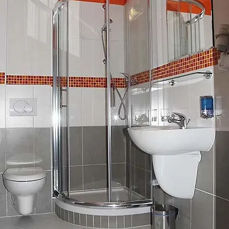 De Luxe Szálloda
