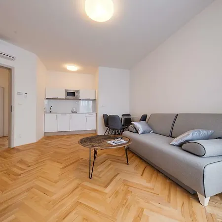 Apartment Gold Art