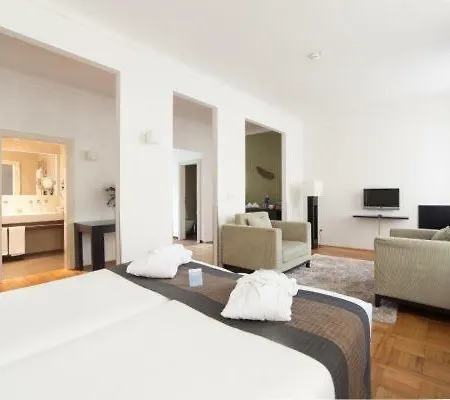 Golden Angel By Adrez Apartmanhotel
