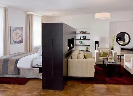 Golden Angel By Adrez Apartmanhotel