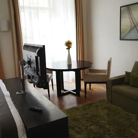 Golden Angel By Adrez Apartmanhotel Prága