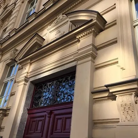 昆廷布拉格酒店 4*