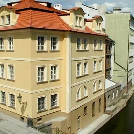 Hotel Certovka 4*