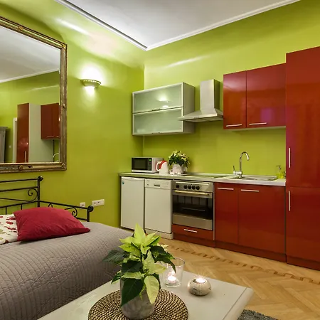 Black Star Hotel