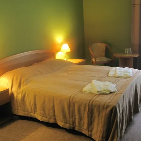 Hotel Abri 3*