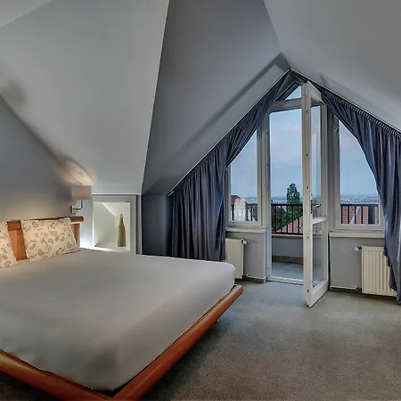 Carolina's View Apartment Prague