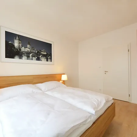 Citywest Apartment *