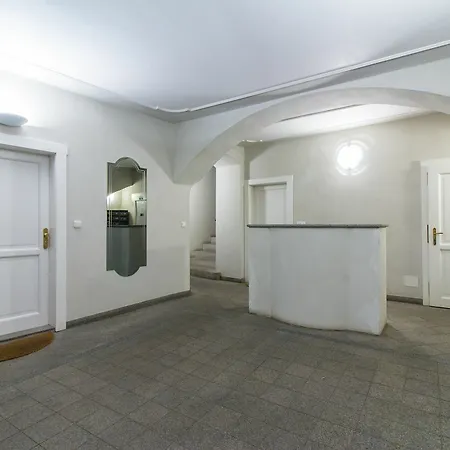 Apartment Attic Hroznova - Charles Bridge Prague