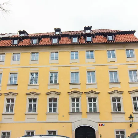 Apartment Attic Hroznova - Charles Bridge *