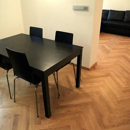Apartment Spacious Designer