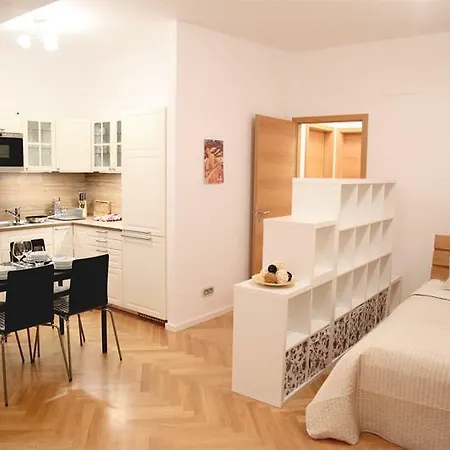 Apartment Spacious Designer Prague