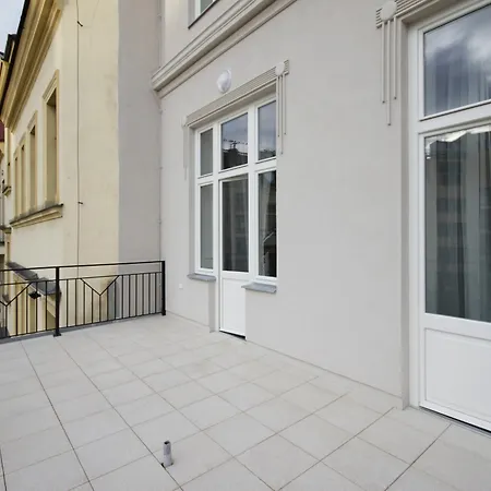 Elizabeth Hotel 4*