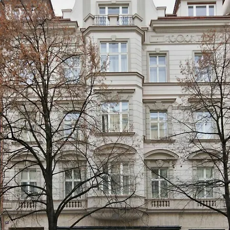 Elizabeth Hotel 4*