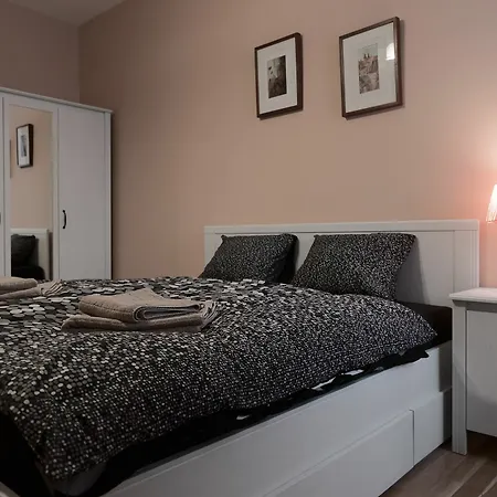 Apartment For 10 Guests Center Of