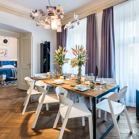 Mooo By The Castle 4* Prague