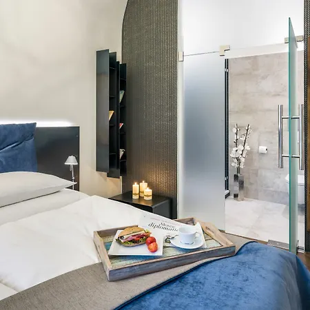 Mooo By The Castle Aparthotel 4*