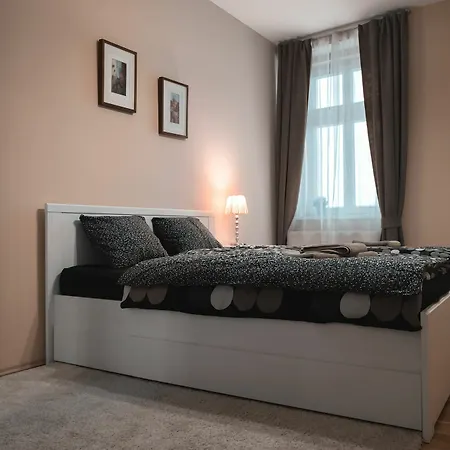 Apartment For 10 Guests Center Of
