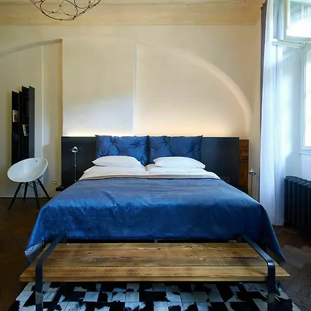 Mooo By The Castle Aparthotel 4*