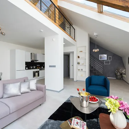 Empirent Beautiful Duplex *