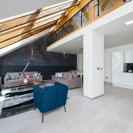 Empirent Beautiful Duplex