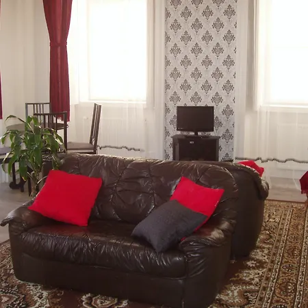 Apartment Decadent