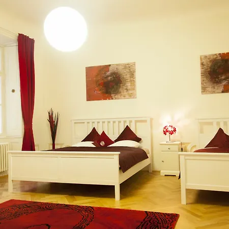 Cherry Charm Apartment *