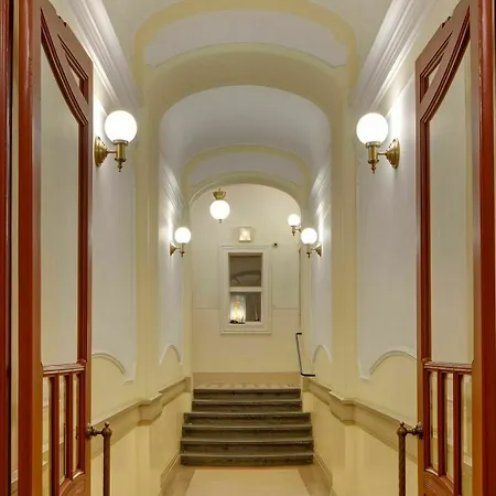 Charles Bridge Premium Residence Prague