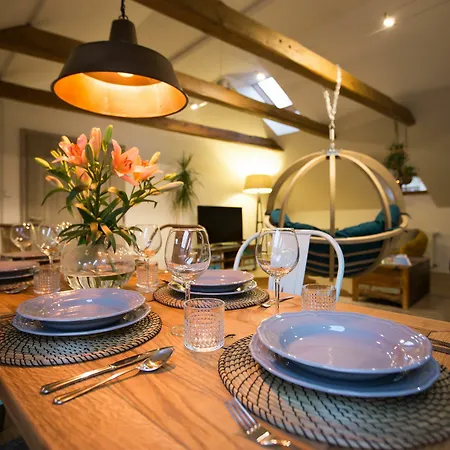 Apartment Gigantic Boho Chic 3 Bedroom 3 Bathroom Loft With Hanging Chair