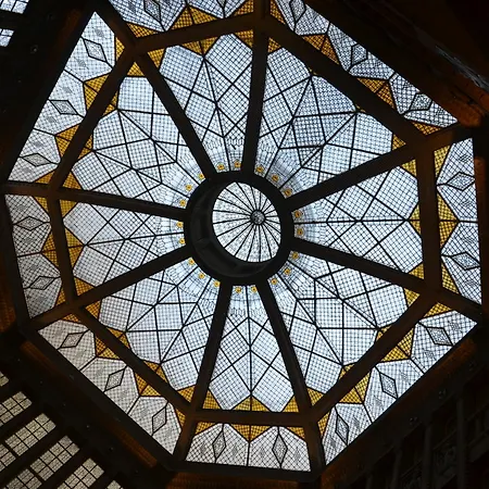 Merchant's Crown