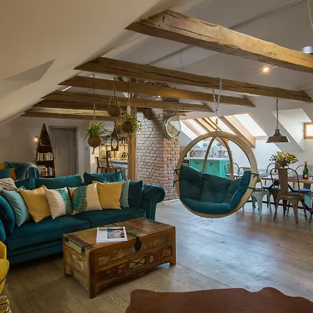 Gigantic Boho Chic 3 Bedroom 3 Bathroom Loft With Hanging Chair Lägenhet *