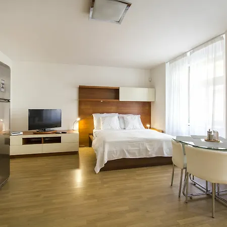 Apartment Luxurious Near Castle Prague