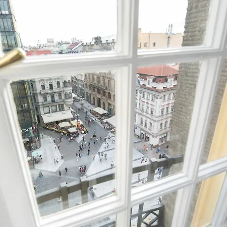 Merchant's Crown Hotel Prague
