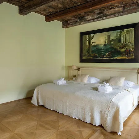 Tyn Yard Hotel