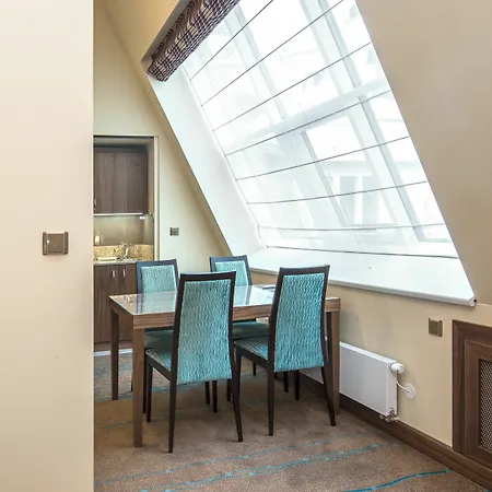Hotel Merchant's Crown 4*