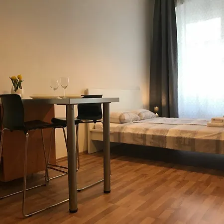 Apartment Slavojova * Prague