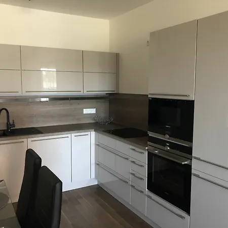 Apartment Deluxe *