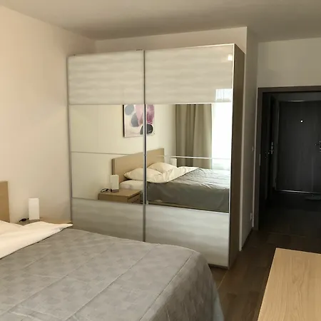 Apartment Deluxe *