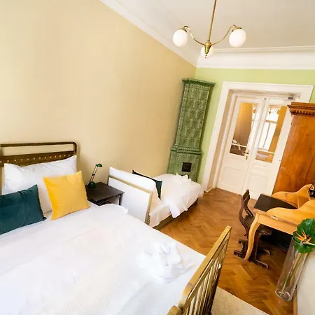 Apartment Luxurious Kafka Family In Old Town