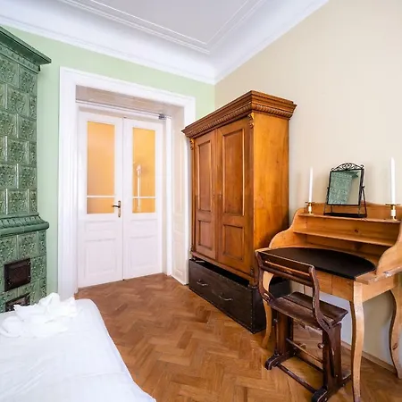 Apartment Luxurious Kafka Family In Old Town