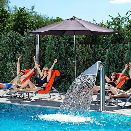 Aura Design & Garden Pool Hotel 3*