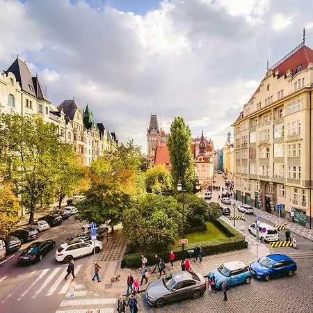 Apartment Luxurious Kafka Family In Old Town