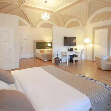 Residencia U Malvaze 4*