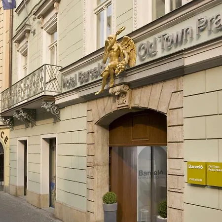 Golden Angel By Adrez Apartmanhotel